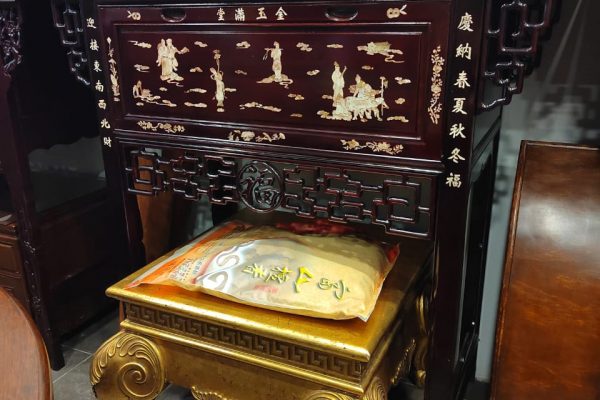 神台像贝壳八仙